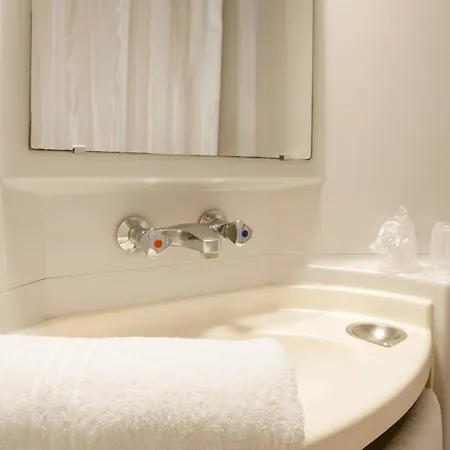 Hotel Premiere Classe Sete - *